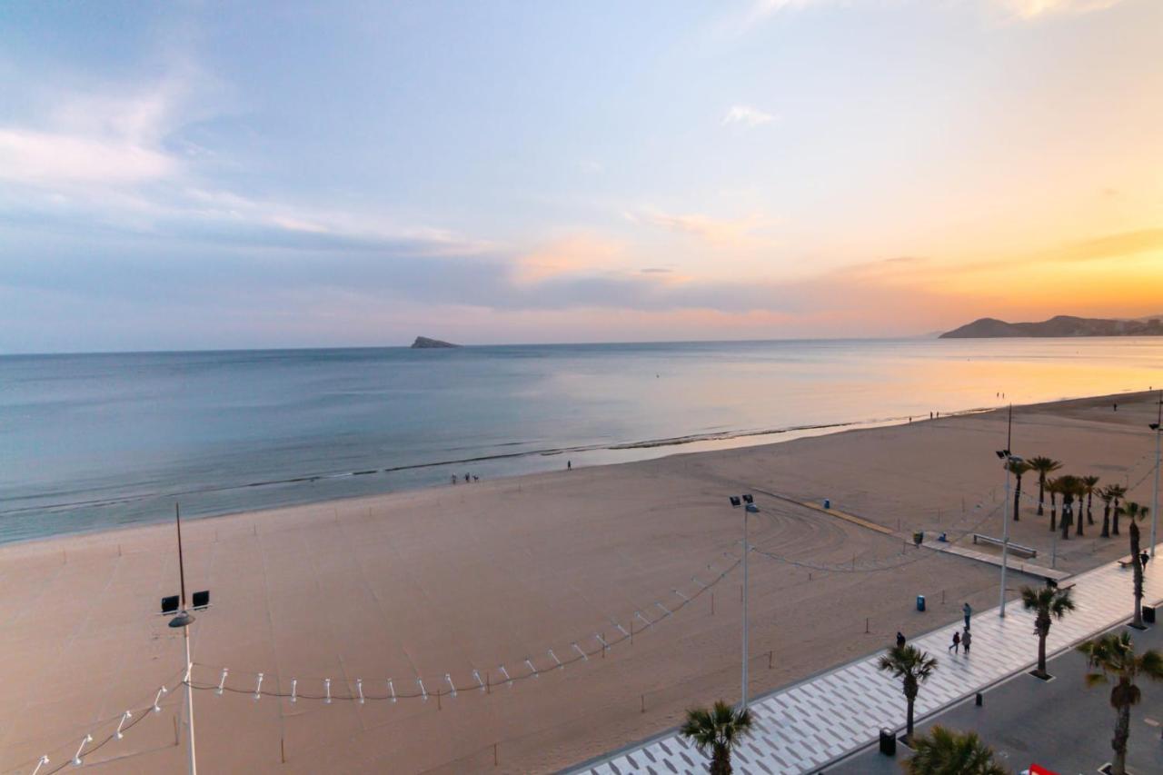 Luminoso Apartamento En Primera Linea De Playa Benidorm Exterior photo