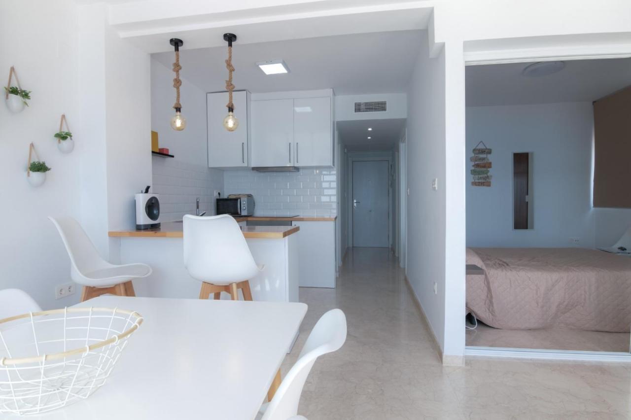 Luminoso Apartamento En Primera Linea De Playa Benidorm Exterior photo