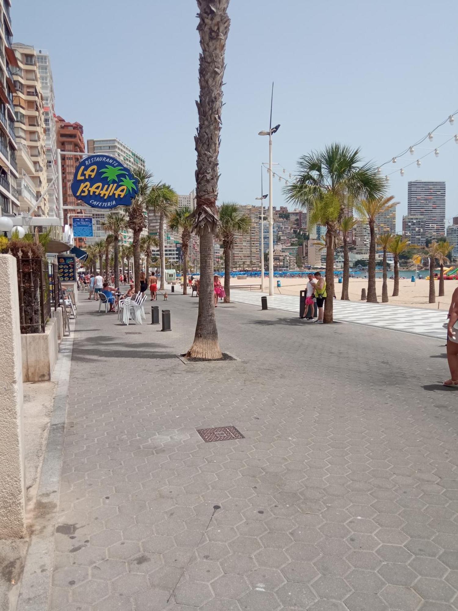 Luminoso Apartamento En Primera Linea De Playa Benidorm Exterior photo